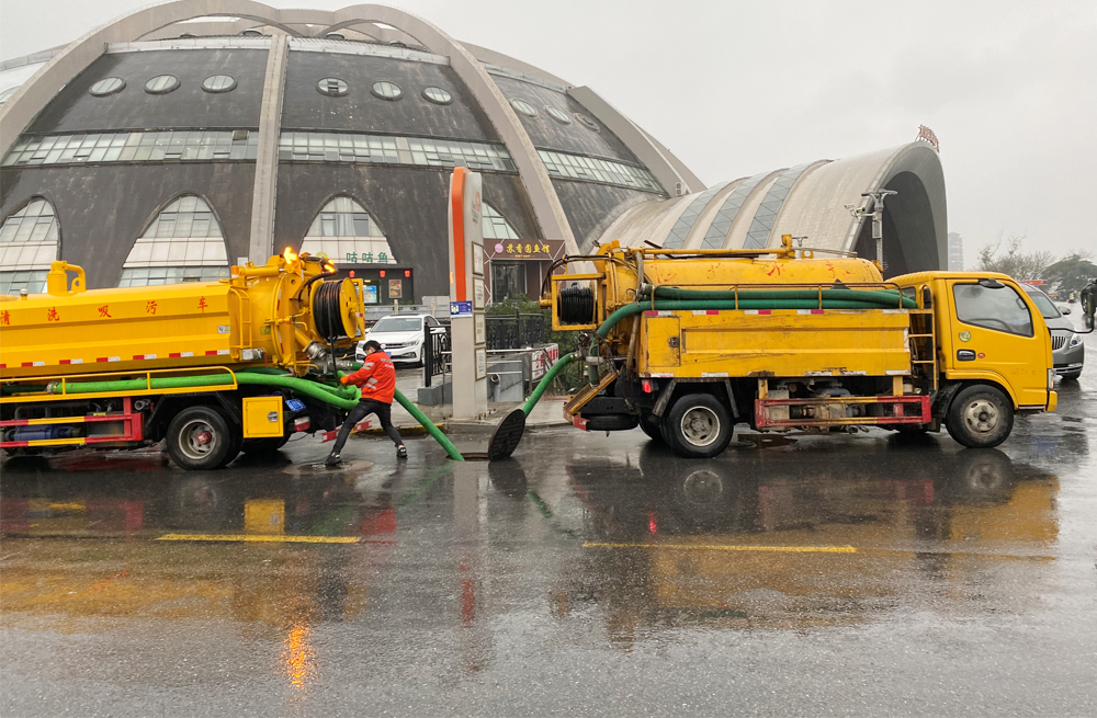 271马鞍商场管道清淤