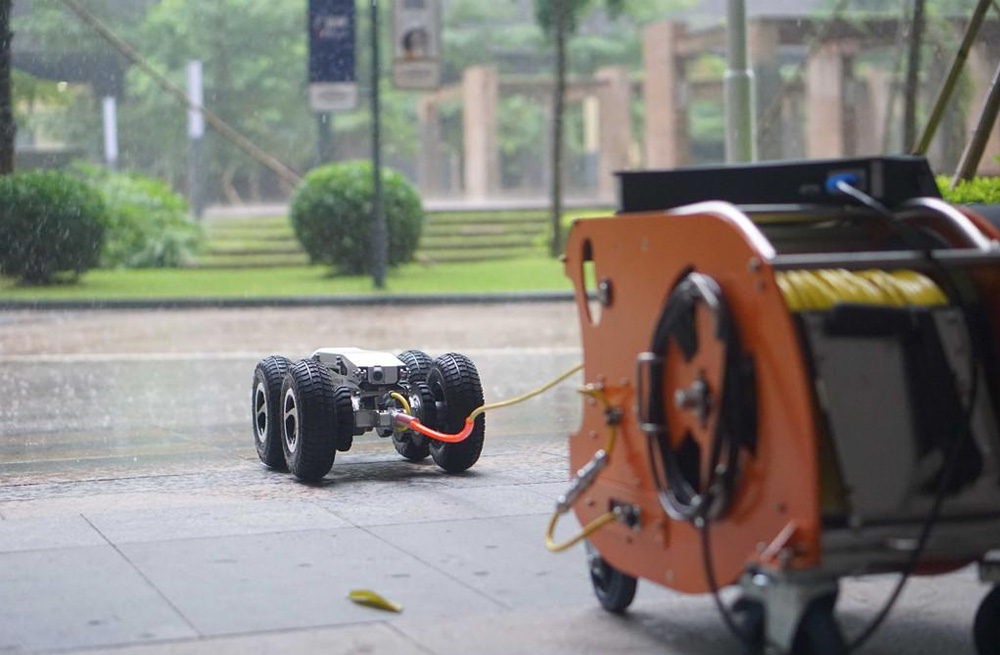 285马鞍管道检测机器人